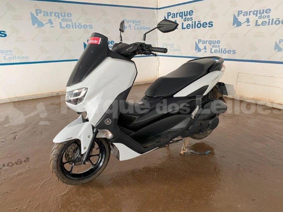 YAMAHA NMAX 22/22